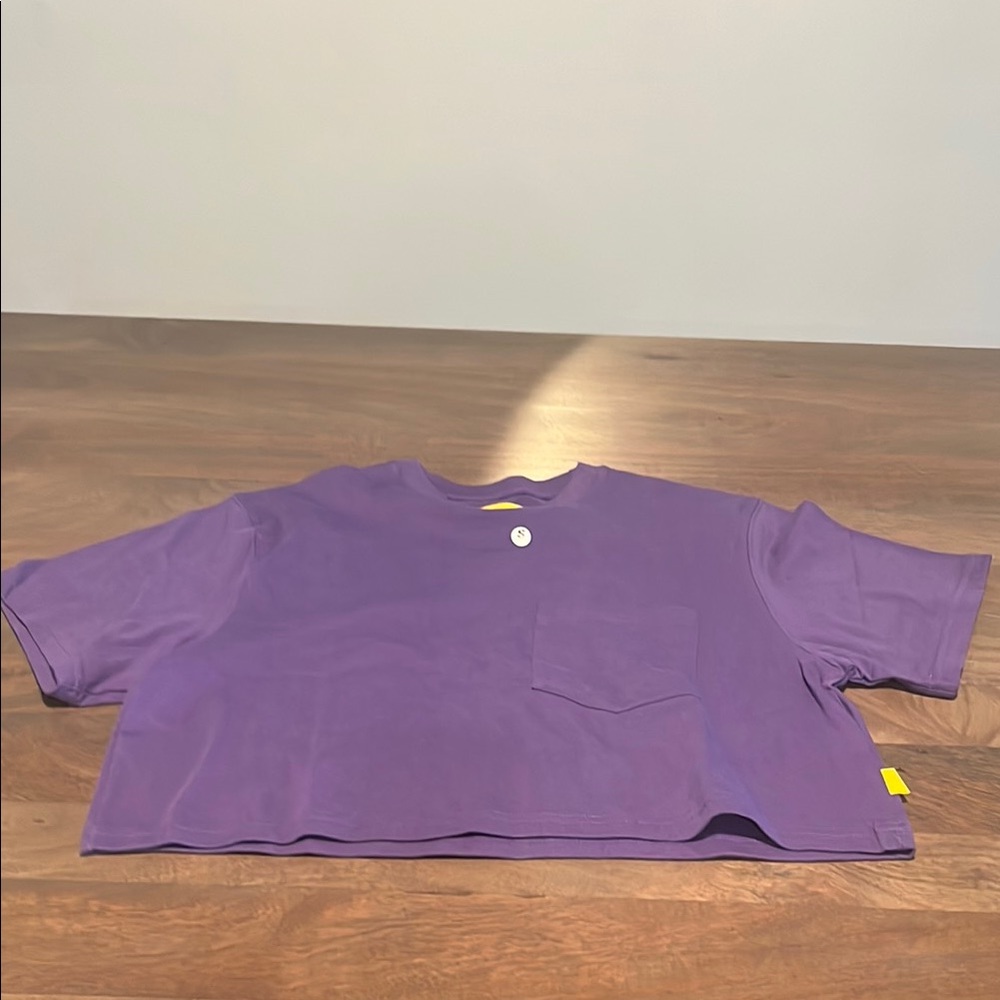 - The Yellow Label Vibrant Purple Short Sleeve Tee Sz S